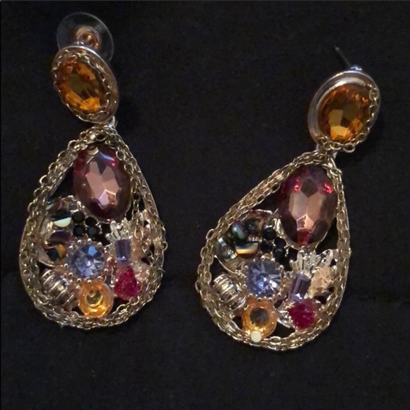 NWOT EARRINGS - Picture 2 of 4